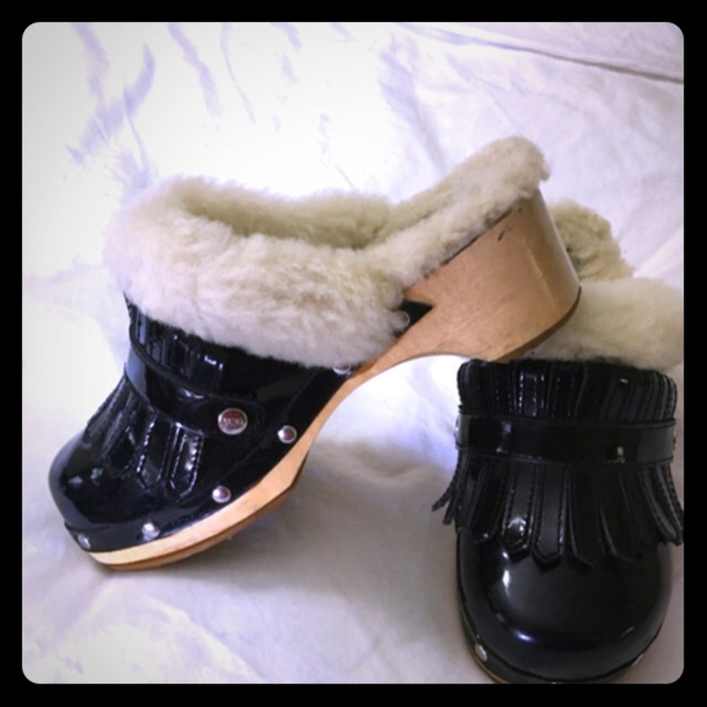 UGG Girl Clogs